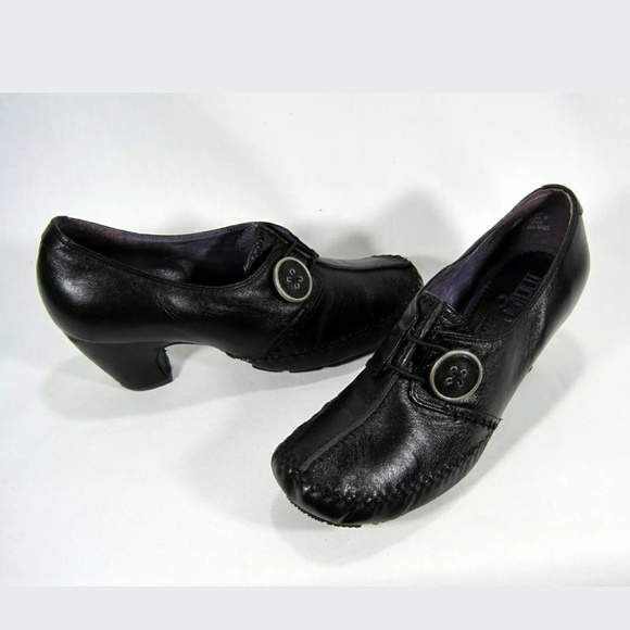Clarks Shoes - Indigo (By Clark's) Black Leather Pumps Size: 8.5M